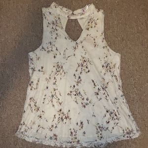 Lace sleeveless top